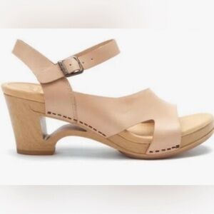 Dansko Tasha Sandal Clog 36 6-6.5 Neutral Tan